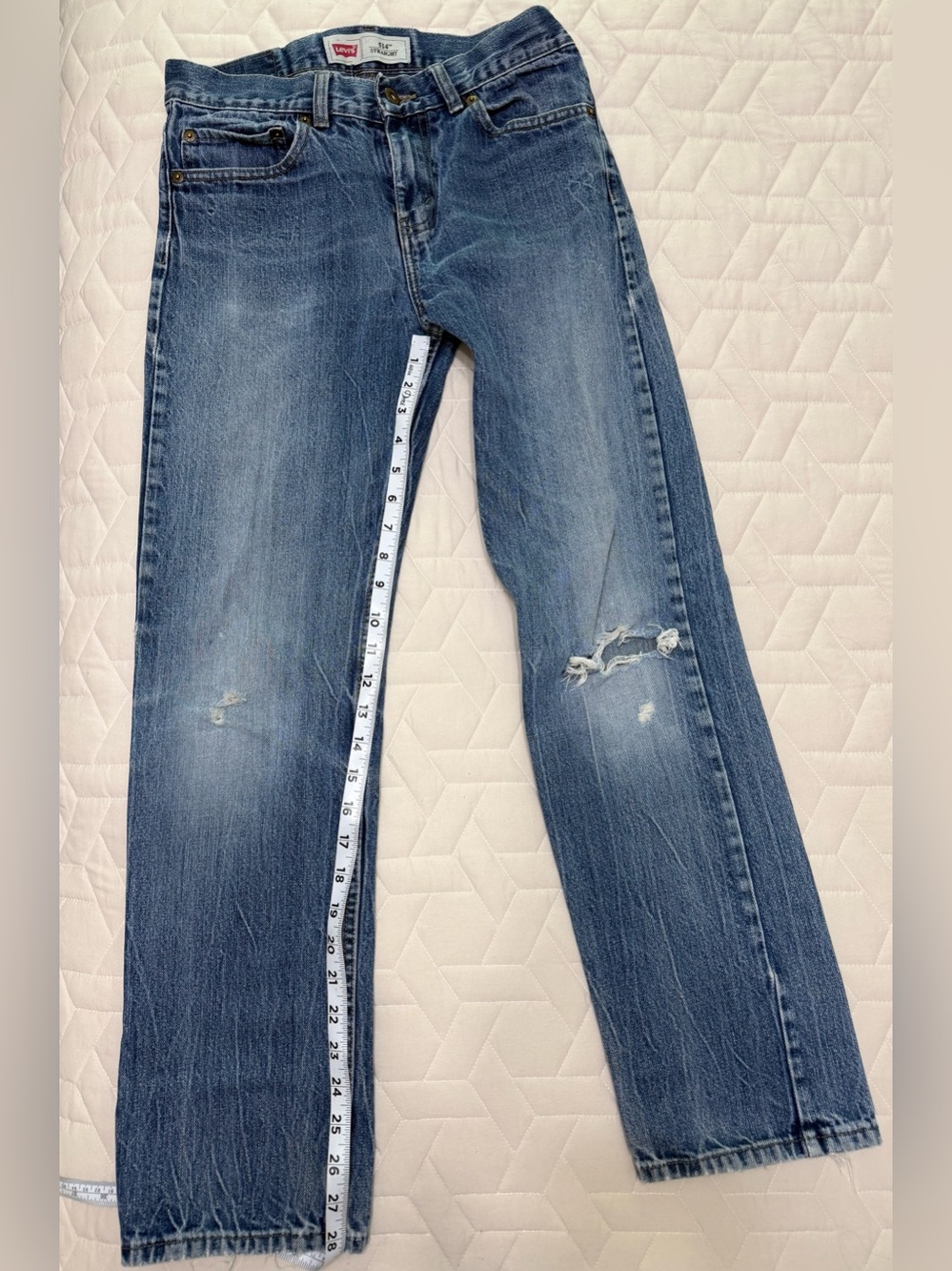 514 Levi’s Distressed- Classic Straight Fit